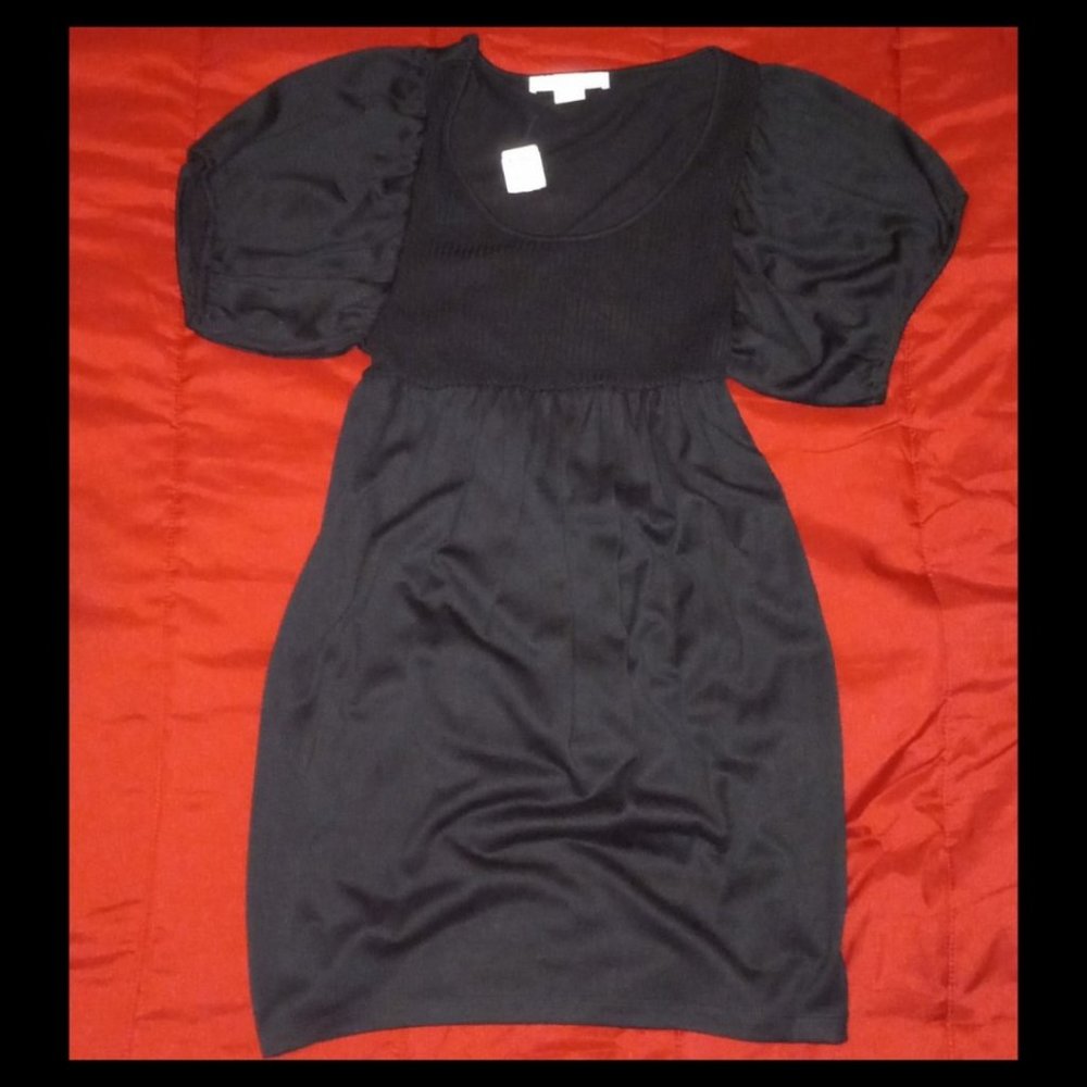 (NWT) Black Balloon Short Sleeve Dress (size small)